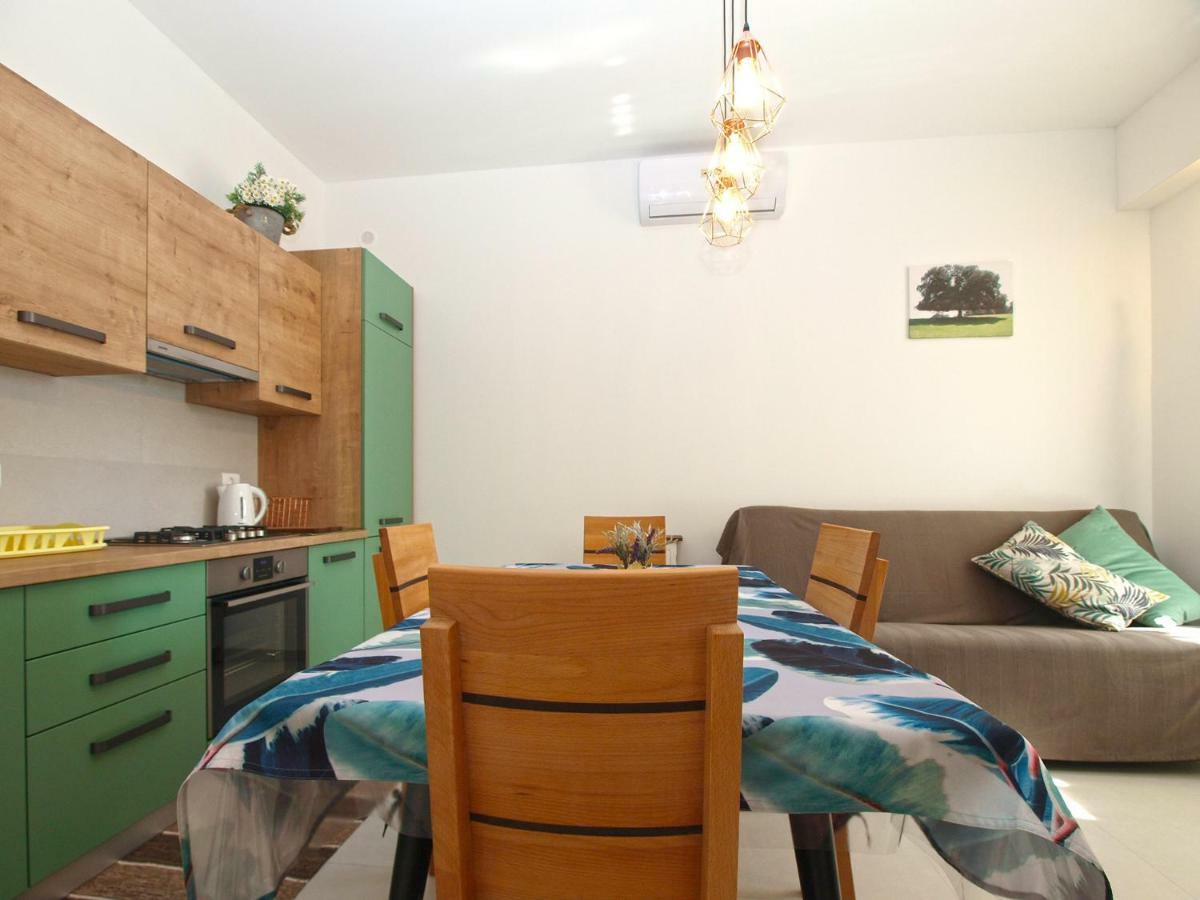 Apartments Ana 1707 Banjole Extérieur photo